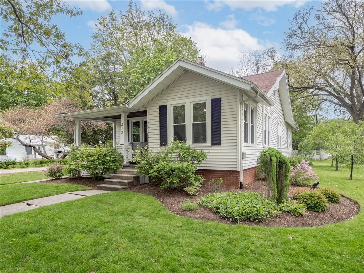 213 E Cass, Schoolcraft, MI 49087 - #1