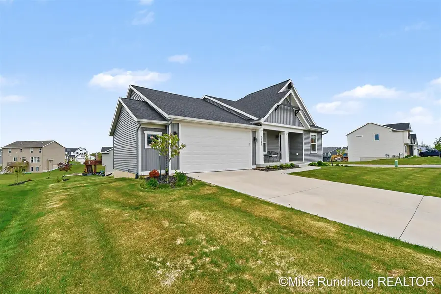 7367 Graymoor #44, Caledonia, MI 49316 - #3