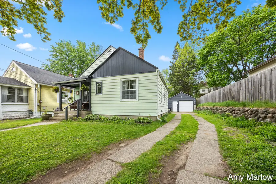 884 Hollywood, Grand Rapids, MI 49505 - #2
