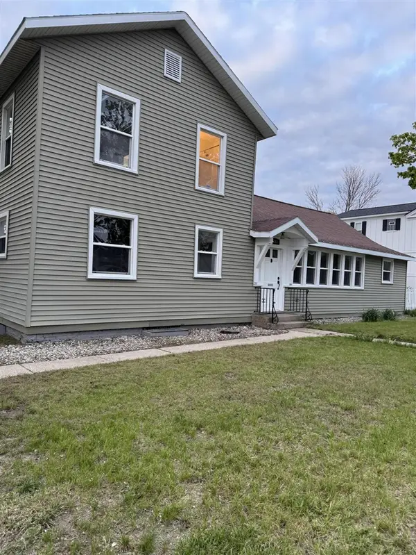103 E Savidge, Spring Lake, MI 49456
