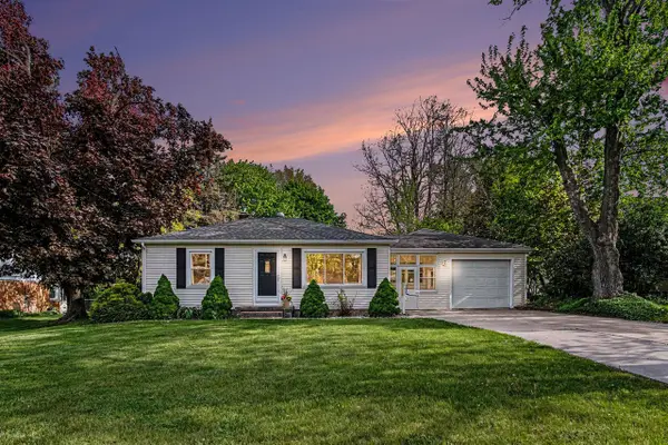 605 Edwards, Grand Ledge, MI 48837