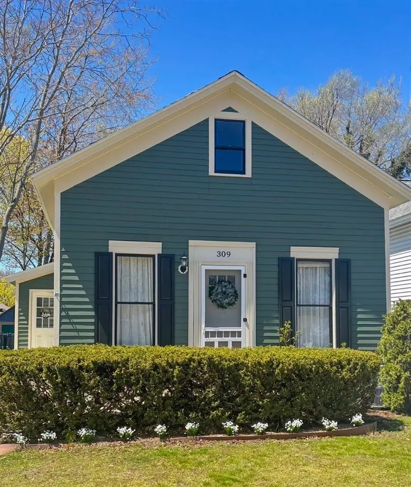 309 N Robert, Ludington, MI 49431 - #1