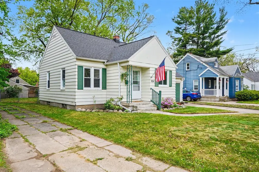 1104 Hoyt, Grand Rapids, MI 49507 - #3