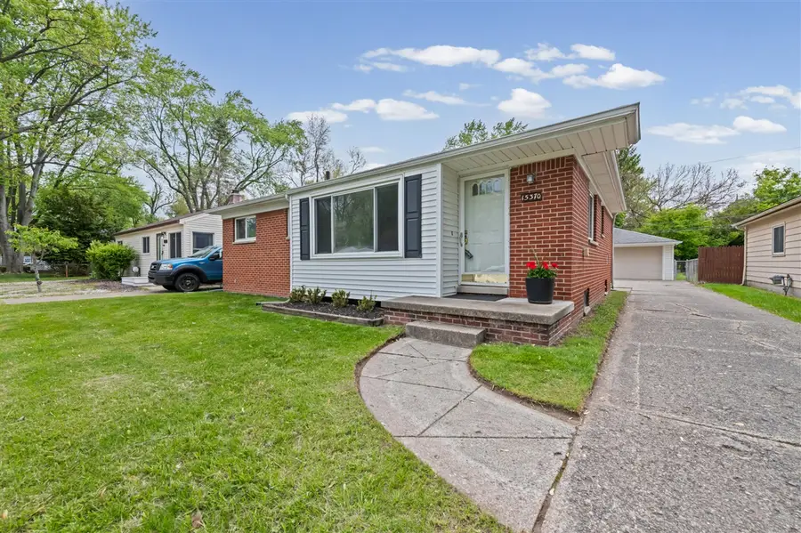 15370 Deering, Livonia, MI 48154 - #2