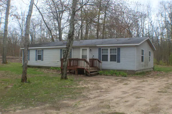 7305 S Forest Glen, Rothbury, MI 49452