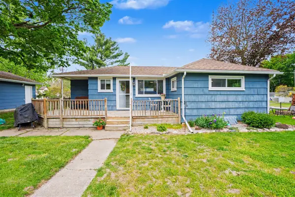 510 W 3rd, Buchanan, MI 49107