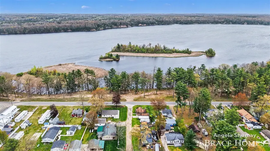1653 S Beech, White Cloud, MI 49349 - #2