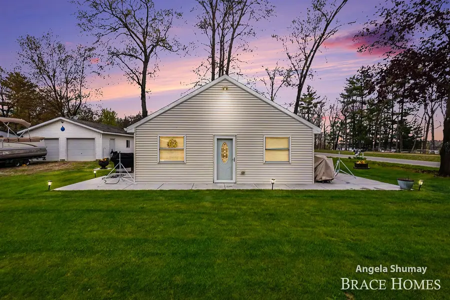 1653 S Beech, White Cloud, MI 49349 - #3