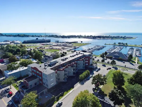 105 W Danaher #201, Ludington, MI 49431