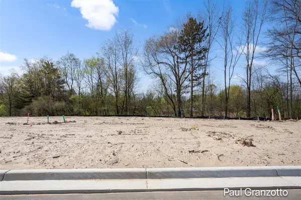 3060 Arbor Creek, Kentwood, MI 49512