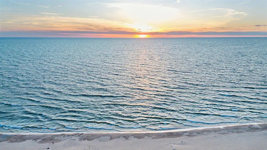 409 N Shore, South Haven, MI 49090 - #3