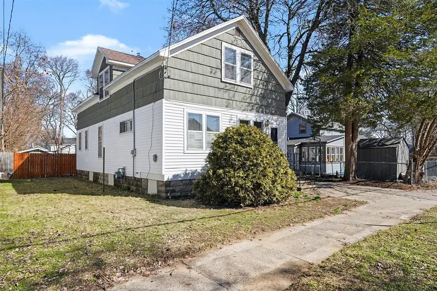 892 W Forest, Muskegon, MI 49441 - #2