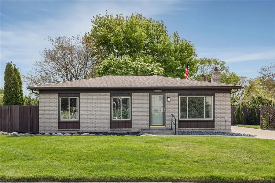 43998 Leonardo, Sterling Heights, MI 48313 - #2