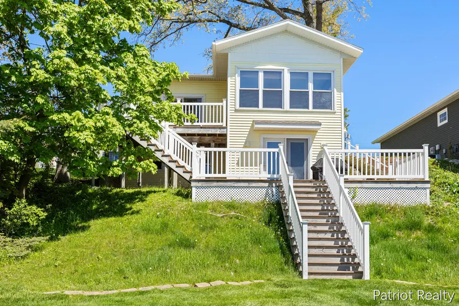 6702 W Lake, Fremont, MI 49412 - #3
