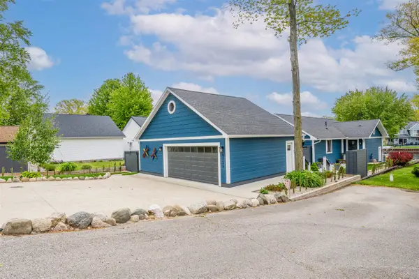 4759 Shore, Coloma, MI 49038