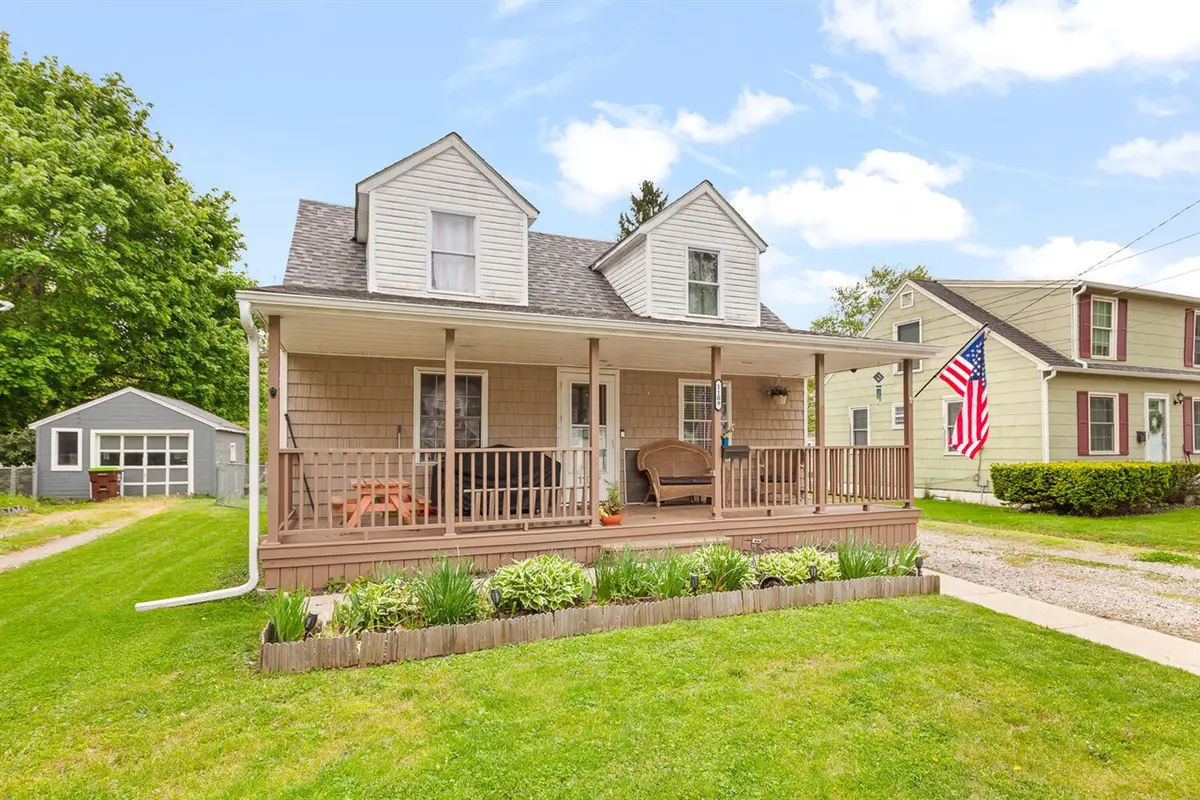 1109 Petoskey, Adrian, MI 49221 - #1