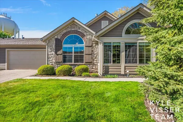 892 Bridge Crest, Ada, MI 49301