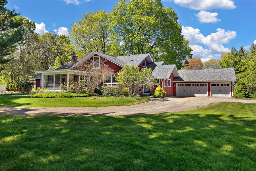 2305 Warner, Holland, MI 49424 - #2