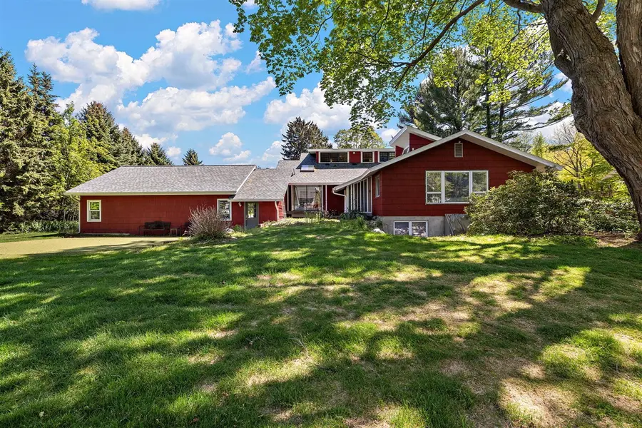 2305 Warner, Holland, MI 49424 - #3