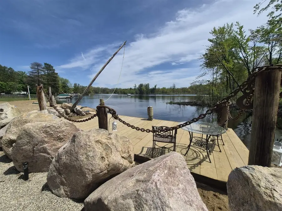 136 Pleasant, Six Lakes, MI 48886 - #2