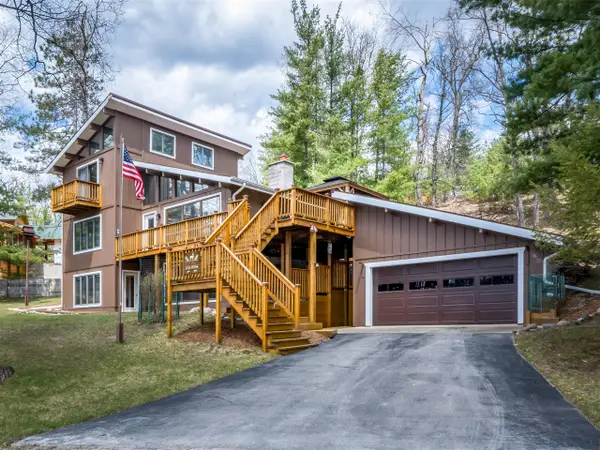 8838 Lakeshore, Atlanta, MI 49709