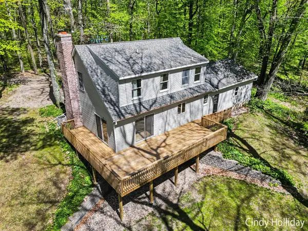 7550 Woodsy End, Middleville, MI 49333