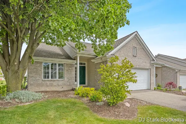 2038 Palmerton, Grand Rapids, MI 49505