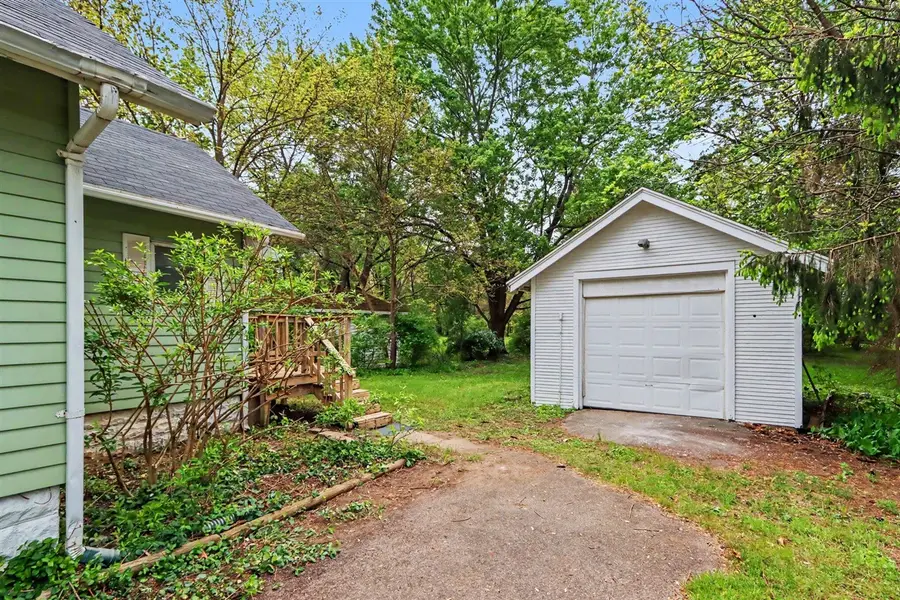 549 Avenue A, Springfield, MI 49037 - #2