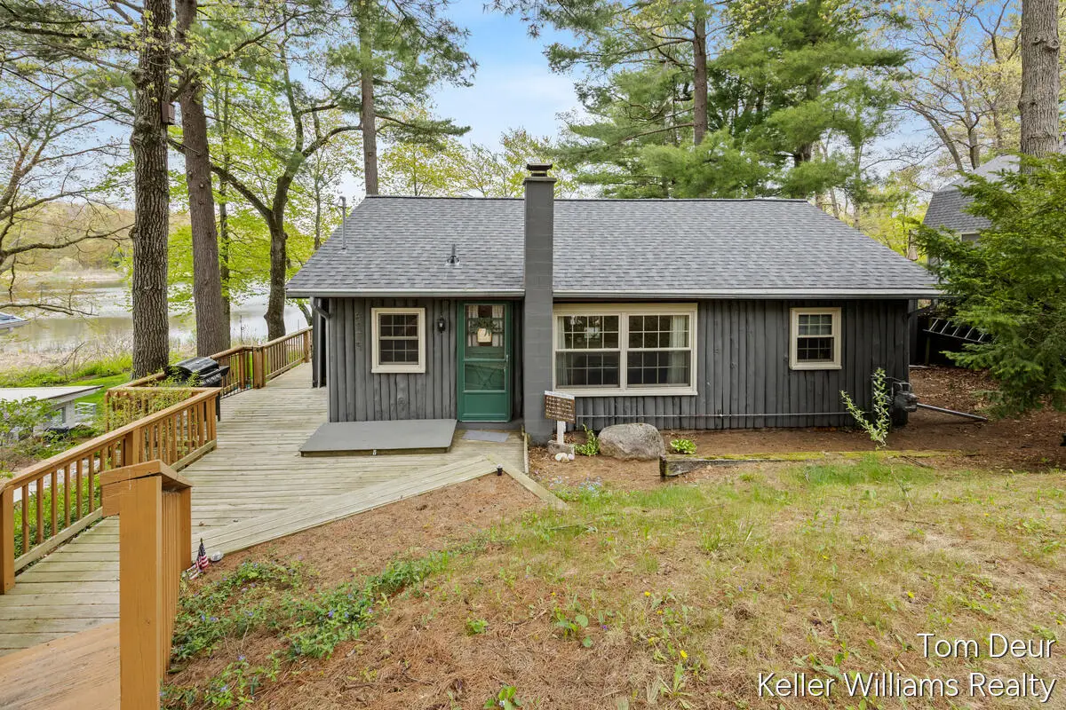 8175 S Island View, Newaygo, MI 49337 - #1