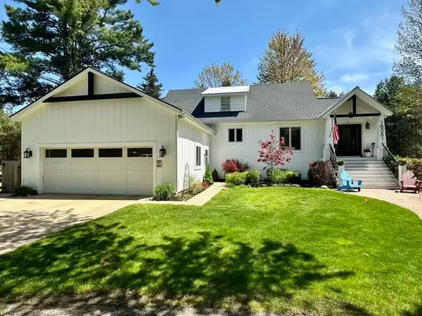 16381 Greenly, Holland, MI 49424