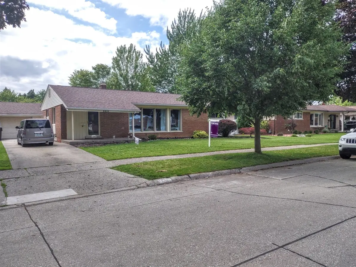 2410 Middlefield, Trenton, MI 48183 - #1