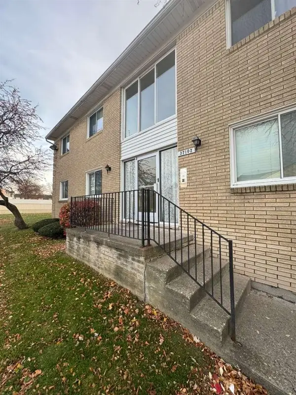 37102 Aberdeen #10, Sterling Heights, MI 48312