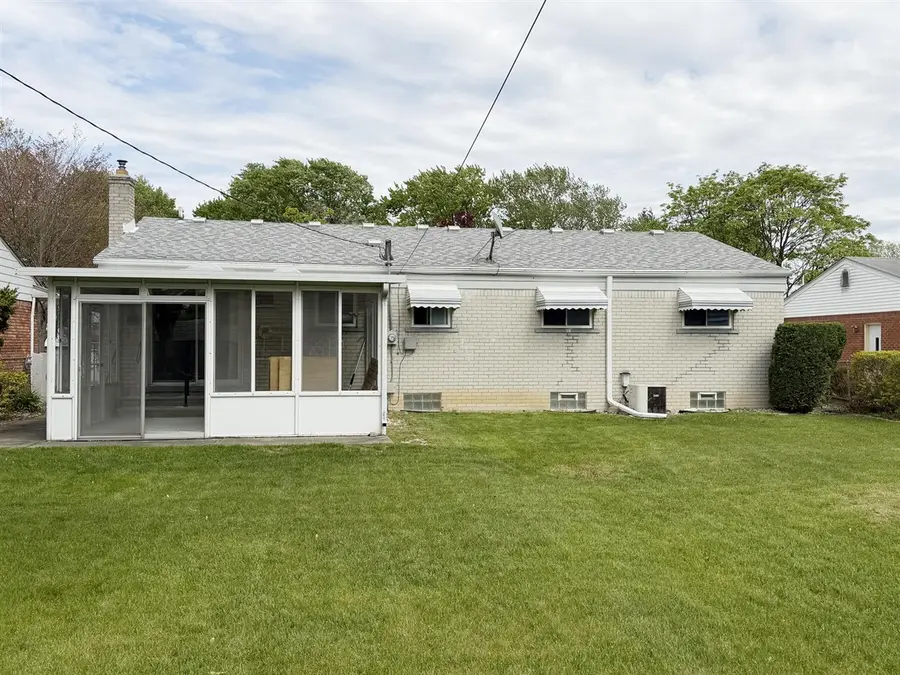 14165 Alexander, Livonia, MI 48154 - #2