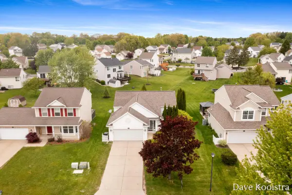 5757 E Grove, Kentwood, MI 49512