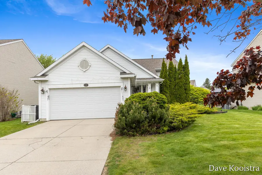 5757 E Grove, Kentwood, MI 49512 - #2