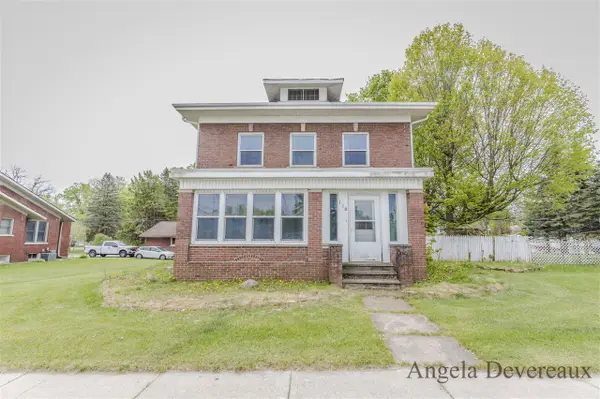 110 E Main, Edmore, MI 48829
