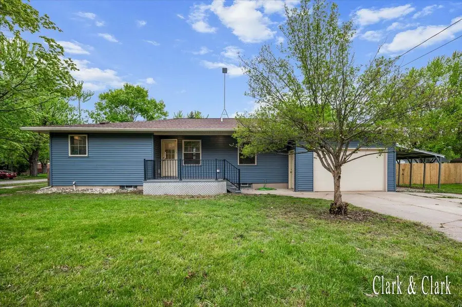 6 N Park, Cedar Springs, MI 49319 - #2