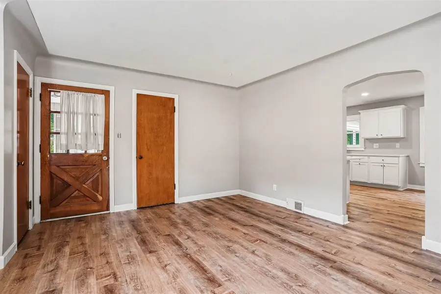 501 Marcelletti, Paw Paw, MI 49079 - #3