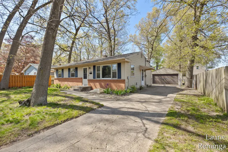 2203 Lacrosse, Wyoming, MI 49519 - #2