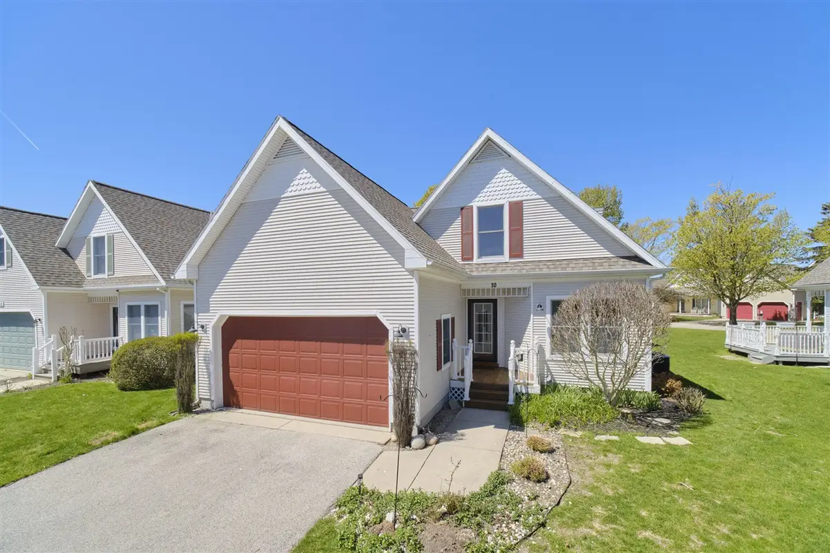 10 Cottage, Manistee, MI 49660 - #1