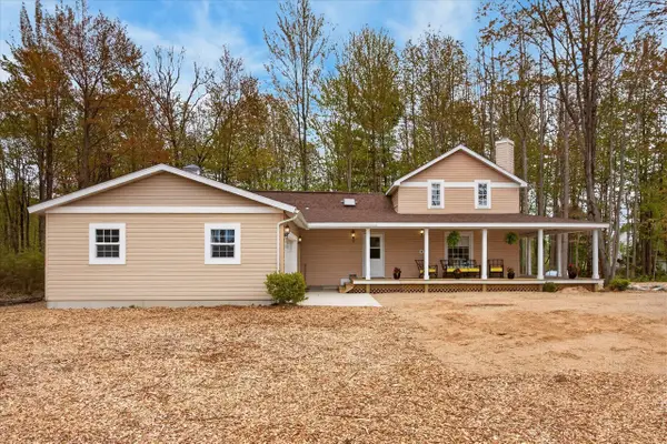 6811 116th, Fennville, MI 49408