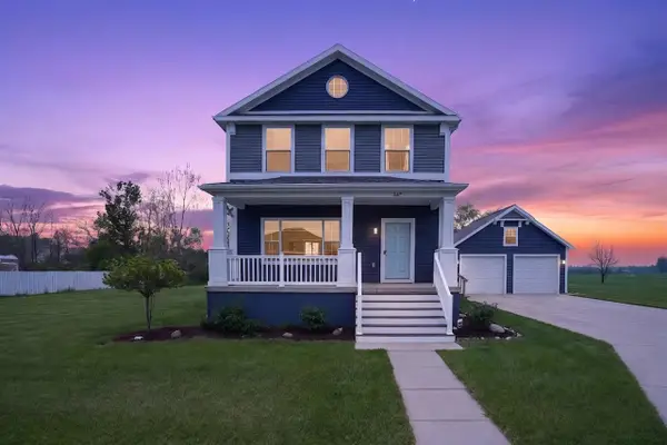 447 Oakwood, Charlotte, MI 48813