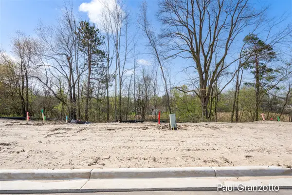 3052 Arbor Creek, Kentwood, MI 49512