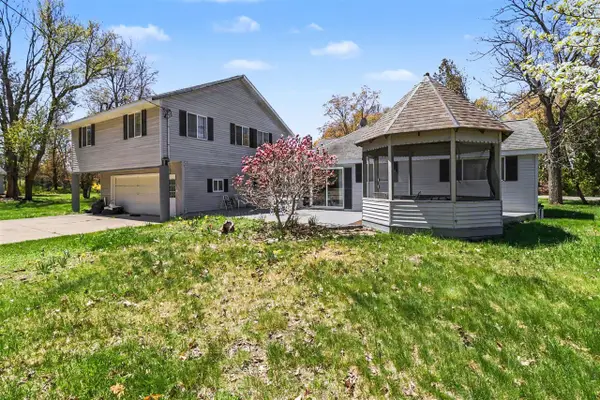 6665 Lakeshore, Manistee, MI 49660