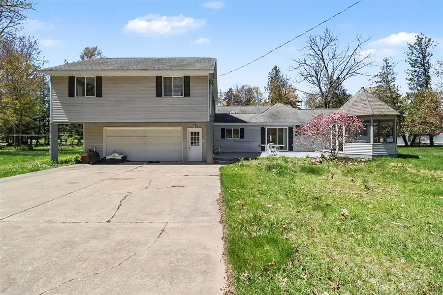 6665 Lakeshore, Manistee, MI 49660 - #2