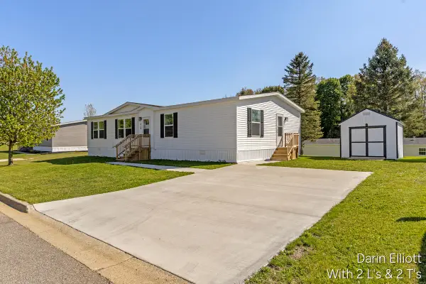 1133 Yeomans #210, Ionia, MI 48846