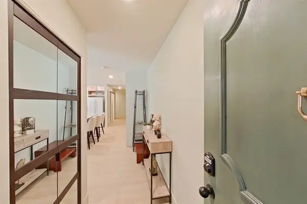 8159 Colony #23, Grosse Ile, MI 48138