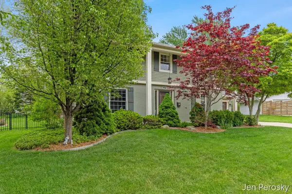 1646 Laurel, Grand Rapids, MI 49506