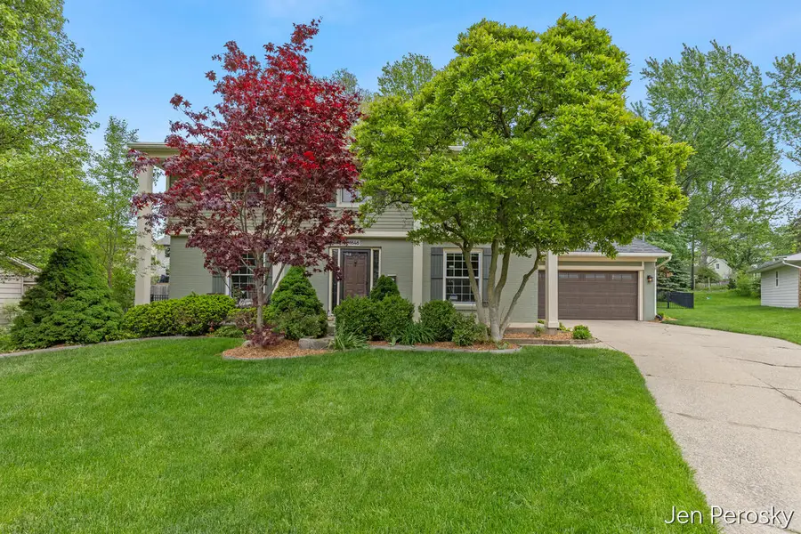 1646 Laurel, Grand Rapids, MI 49506 - #2