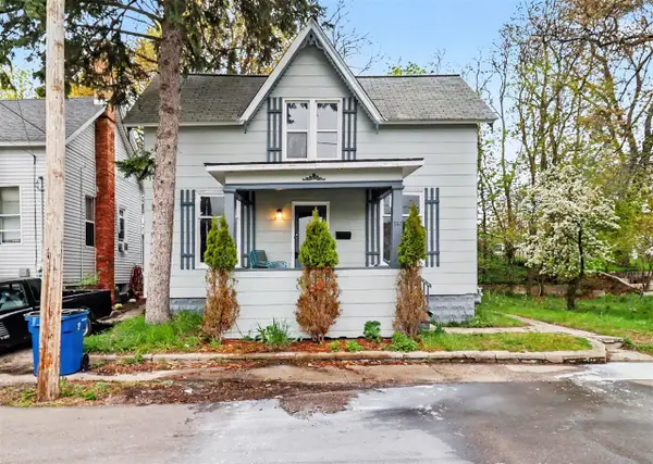 280 6th, Manistee, MI 49660